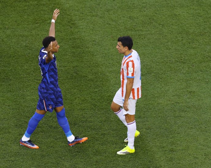 mbappe-slams-racism-by-paraguay’s-amarilla-at-world-cup:-what-we-know