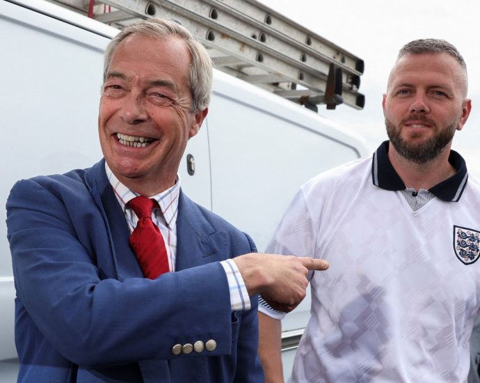nigel-farage-resigns-as-mp,-will-run-in-uk-by-election