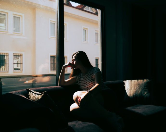 young-americans-are-hanging-out-less:-data
