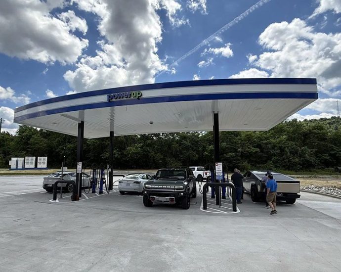 powerup-opens-ev-charging-site-in-rural-kentucky-with-kempower-flex-chargers
