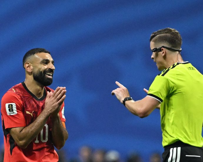 why-was-the-second-half-of-the-argentina-vs-egypt-world-cup-game-controversial?