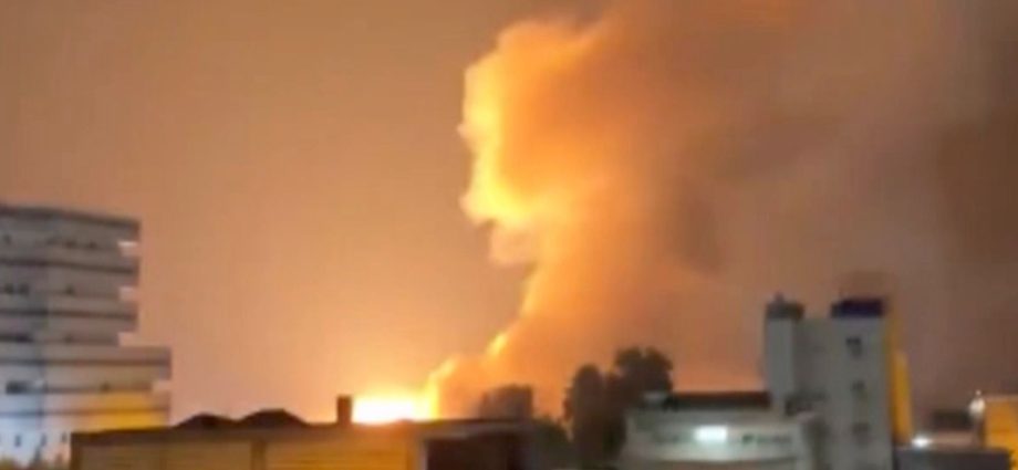 us-strikes-iran-despite-promised-pause-for-khamenei-funeral