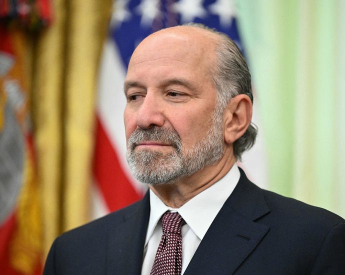 Democrats Investigate Howard Lutnick Over $1.6 Billion Deal