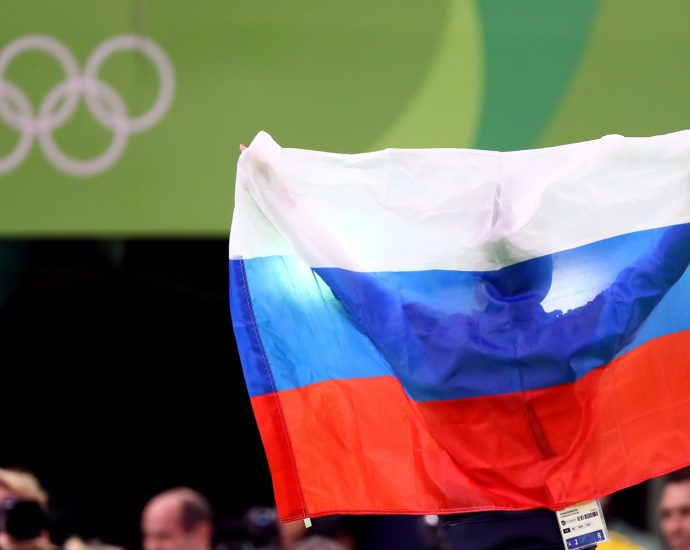 ioc-lifts-russia’s-olympic-ban-after-country-backs-off-ukrainian-sports