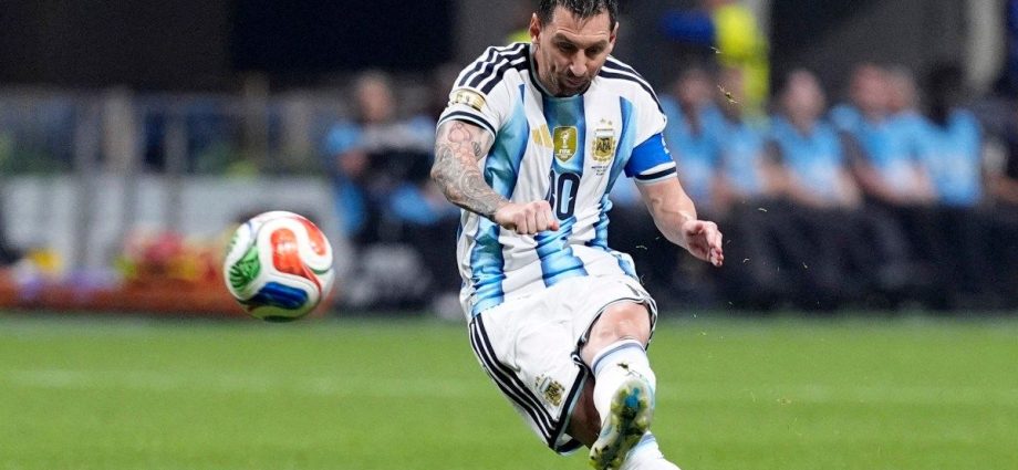 world-cup-golden-boot:-messi-leads-mbappe,-haaland-before-quarterfinals