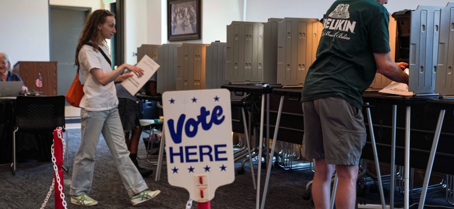 doj-warns-election-officials-of-possible-criminal-charges-over-voter-rolls