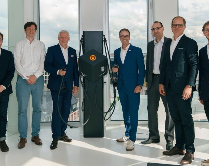 cubos-acquires-totalenergies’-commercial-ev-charging-business-in-germany