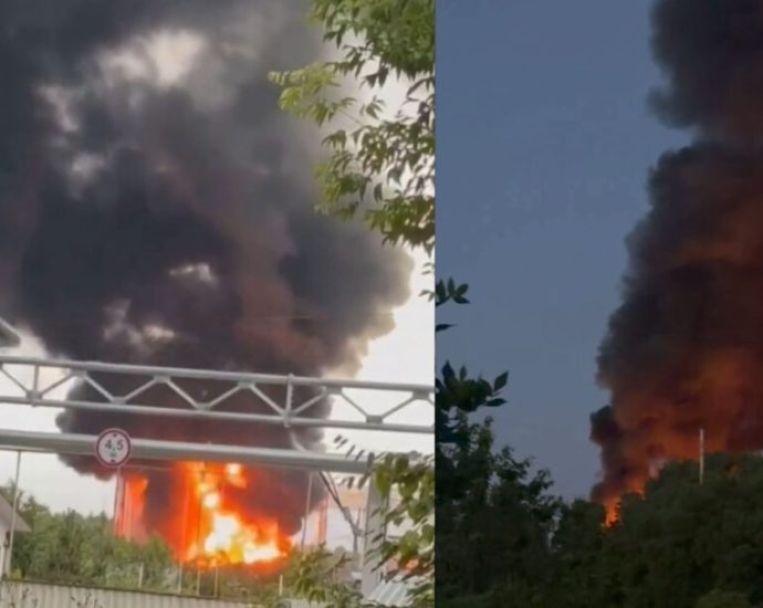 russia-wrapped-its-fuel-tanks-in-protective-nets—ukraine’s-drones-burned-them-regardless:-two-oil-depots-burned-last-night