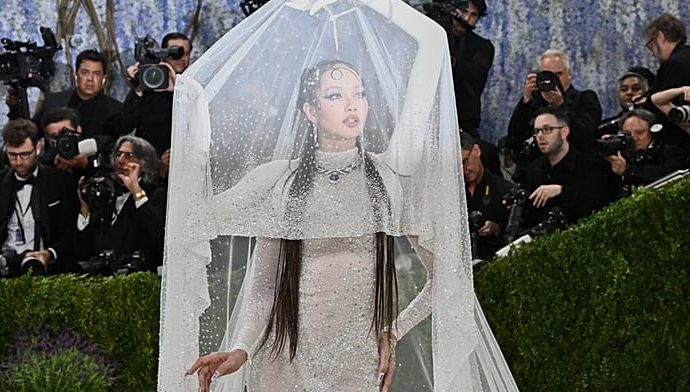 robert-wun-unveils-‘childsplay’-couture-collection-in-paris