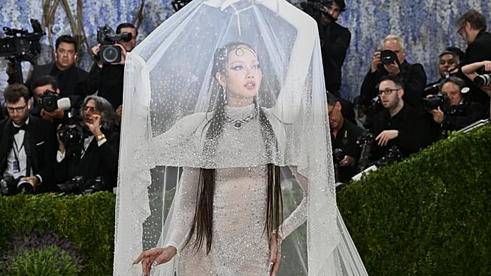 robert-wun-unveils-‘childsplay’-couture-collection-in-paris