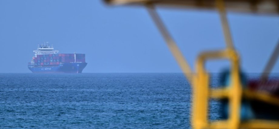 us-carries-out-fresh-round-of-strikes-in-iran 