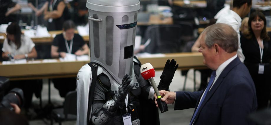 ‘not-nigel-farage’:-who-is-count-binface,-contesting-as-mp-for-clacton,-uk?