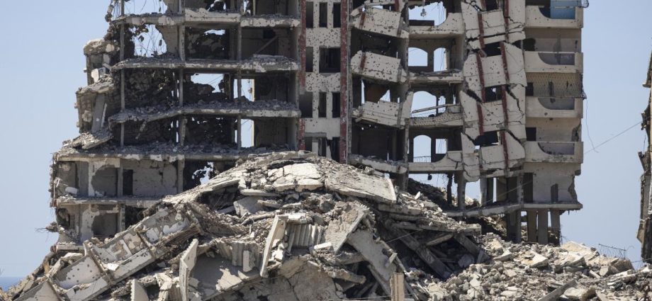 a-gaza-father’s-desperate-search-for-his-son’s-body