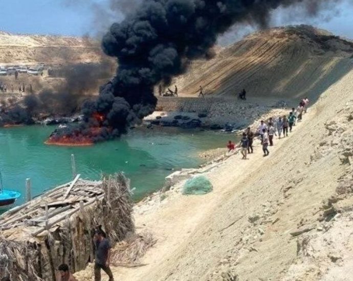 us-expands-iran-strikes-iran-hitting-fishing-piers-near-nuclear-plant