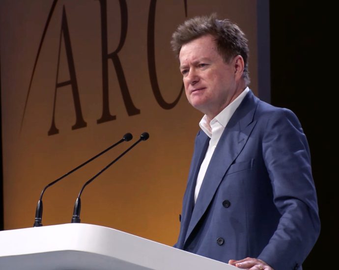 paul-marshall-‘cashing-in-on-climate-chaos’-after-leap-in-fossil-fuel-investments,-critics-say