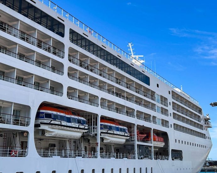 when-turkey-refused-to-let-a-gay-cruise-dock,-patti-lupone-did-not-mince-words