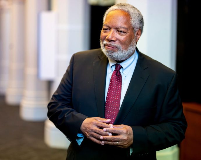 smithsonian-pushes-back-on-white-house-report-labeling-it-‘extreme’