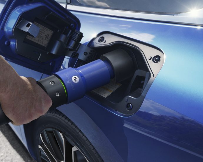 5 Alternative Fuel Types (And Why More Cars Don’t Use Them)