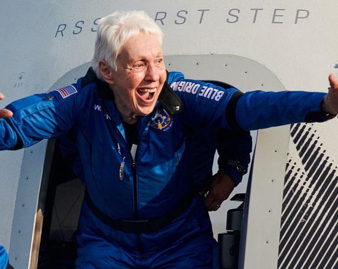 Wally Funk, trailblazing pilot and astronaut, passes away at 87
