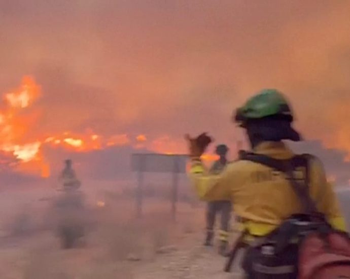 spain-wildfire-near-almeria-kills-11-and-sparks-major-evacuations