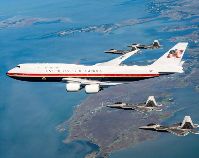 secret-service-urged-the-traitor-to-ditch-new-air-force-one-because-it-lacks-critical-defense-systems