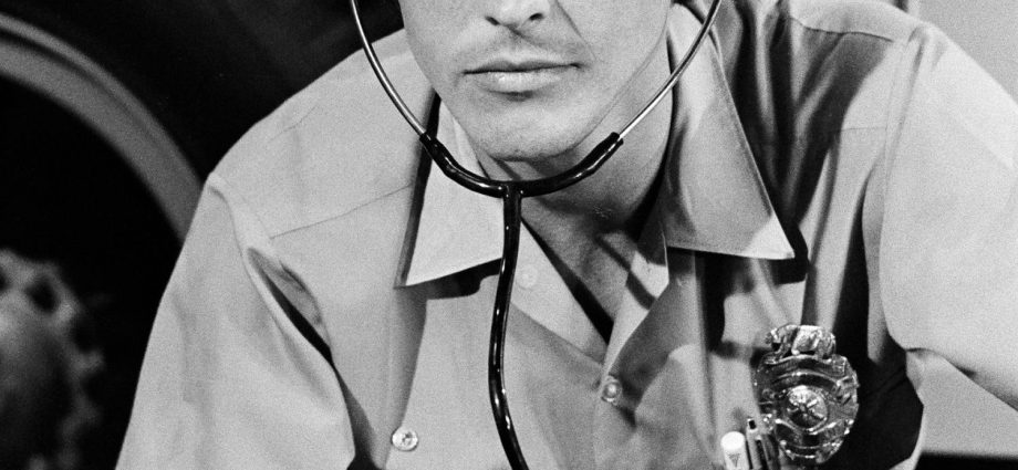 randolph-mantooth,-who-played-medic-in-nbc’s-‘emergency!’,-dies-at-80