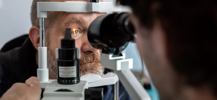 why-do-some-people-have-vision-problems-years-after-covid?