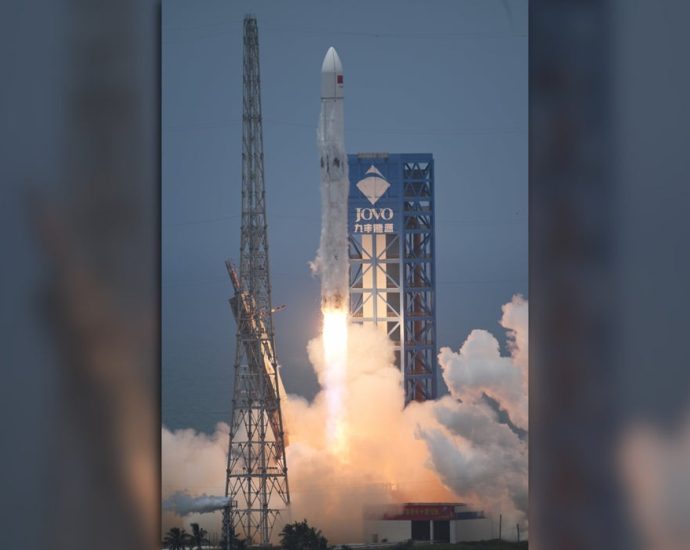 China’s Long March 10B rocket successfully launches—and lands—in a global spaceflight milestone