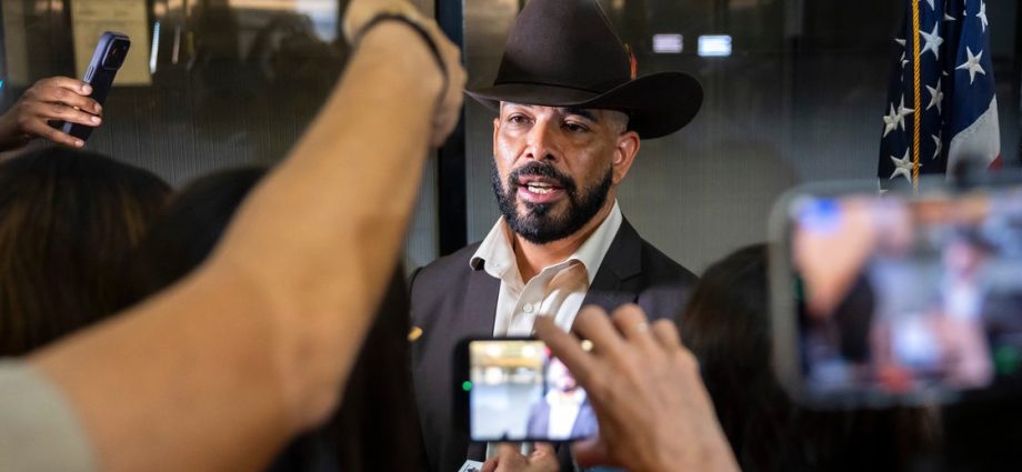 ‘a-lie’:-witnesses-dispute-the-traitor-admin-account-of-fatal-ice-shooting,-attorney-says