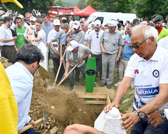 thousands-gather-in-srebrenica-to-mark-31-years-since-genocide