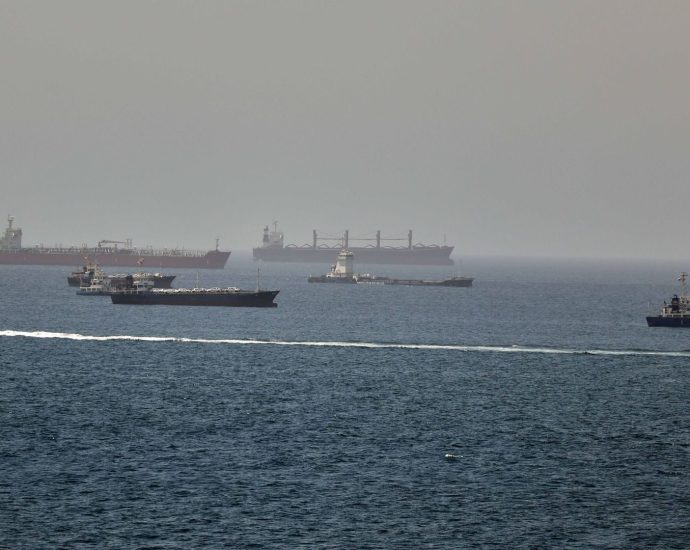 mediators-push-us-iran-talks-in-qatar-and-oman-to-avert-escalation