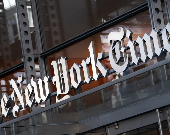 new-york-times-reporters-subpoenaed-after-coverage-of-air-force-one,-paper-says