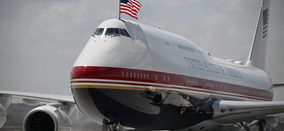 the-traitor-administration-trying-to-force-reporters-to-identify-sources-on-air-force-one-story