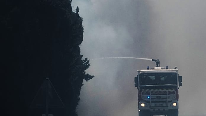 major-wildfire-rages-south-of-paris-during-heatwave