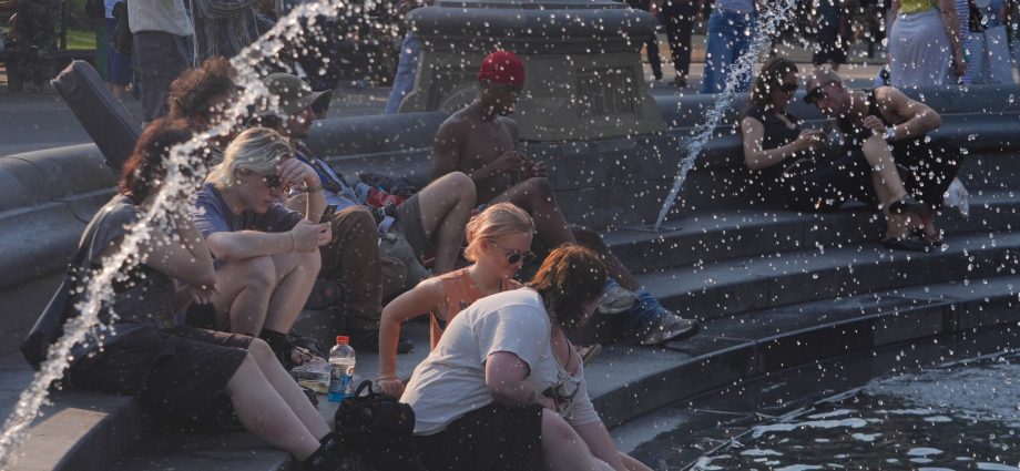 high-temperatures-aren’t-just-making-you-hot-—-they-can-affect-mental-health,-too
