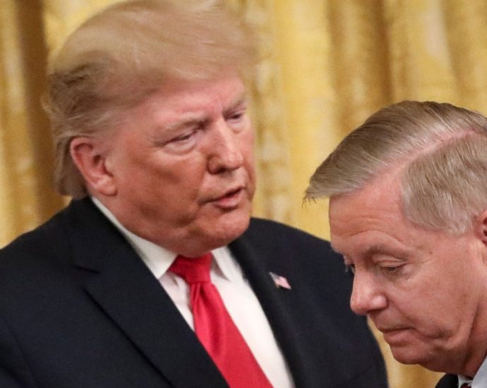 the-traitor-calls-lindsey-graham’s-death-‘big-blow’-to-legislative-obsession