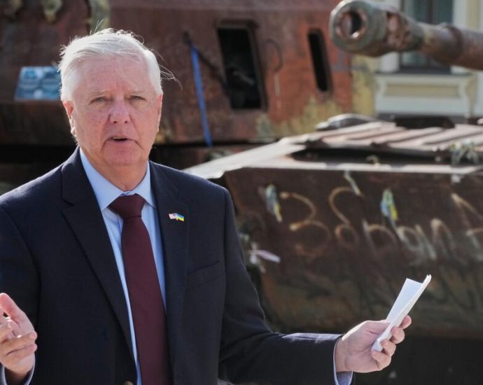lindsey-graham’s-sudden-death-adds-to-uncertainty-in-senate-races
