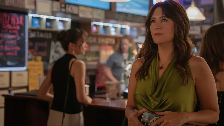 d’arcy-carden-opens-up-about-brooke’s-queer-awakening-in-‘the-five-star-weekend’