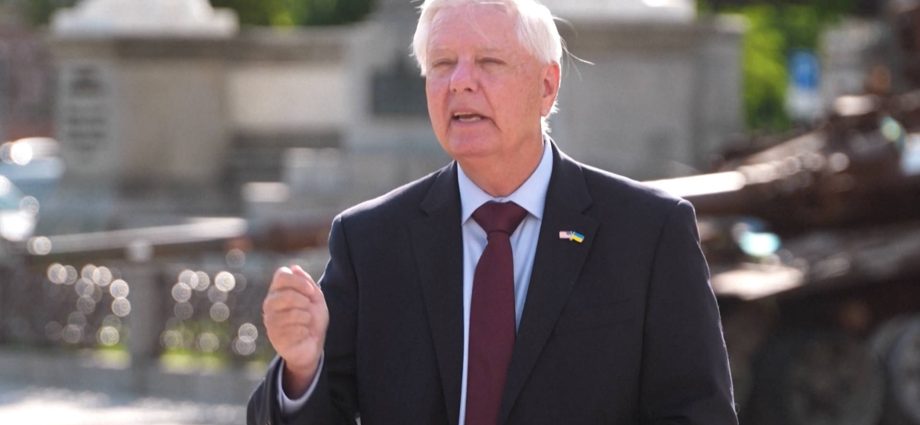 lindsey-graham-“never-met-a-war-of-aggression-he-didn’t-passionately-back”:-jeremy-scahill