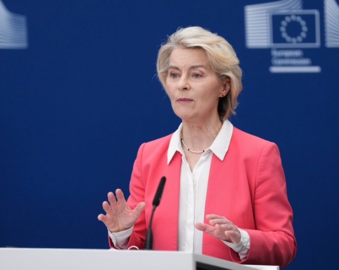 eu-chief-weighs-age-restrictions-for-children-using-social-media