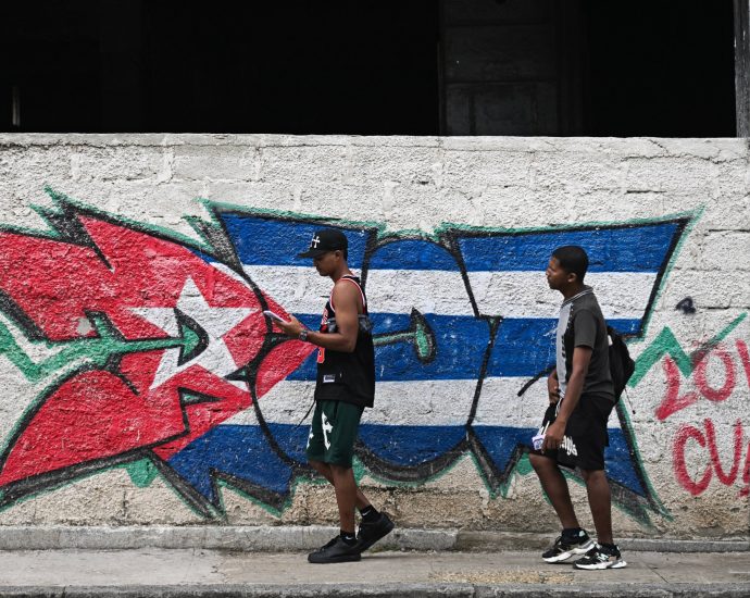cuba’s-power-grid-collapses-again,-triggering-third-blackout-in-10-days