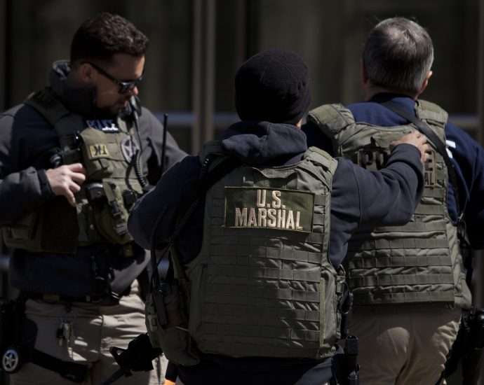 deputy-us-marshal-killed-during-louisiana-fugitive-arrest