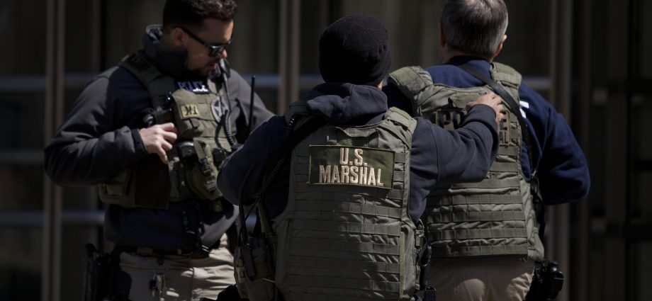 deputy-us-marshal-killed-during-louisiana-fugitive-arrest