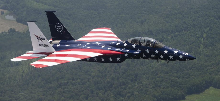 nasa-jets-turn-red,-white,-and-blue