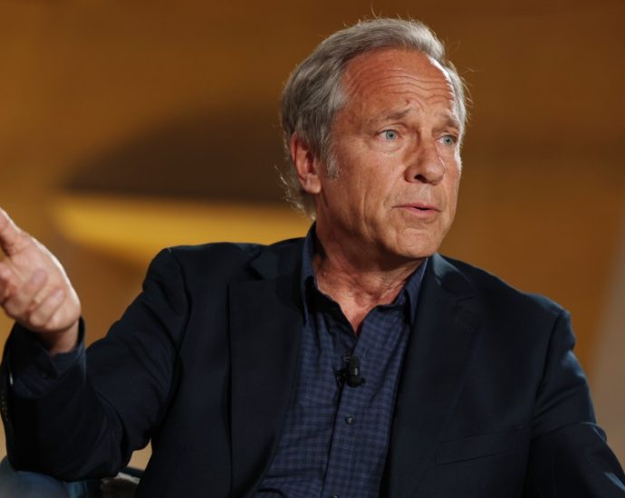 gen-z-electricians-earning-close-to-$280k-at-ai-data-centers:-mike-rowe