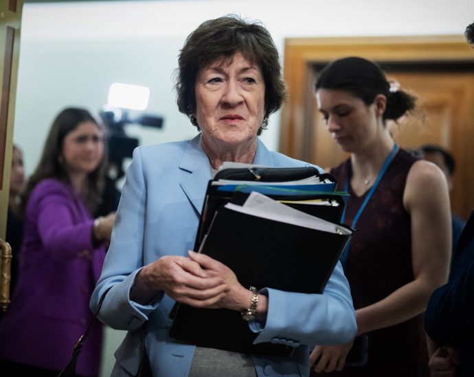 ice-and-the-senate-react-to-the-latest-shootings:-from-the-politics-desk