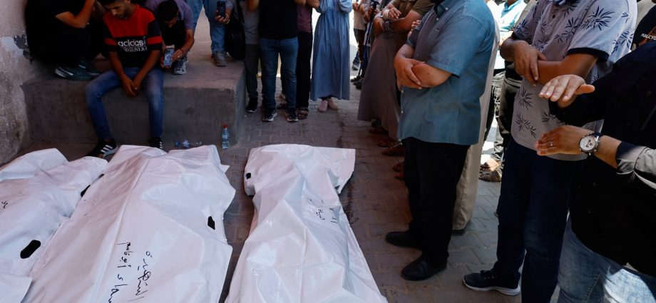 israeli-air-attack-on-gaza-apartment-kills-family-of-three