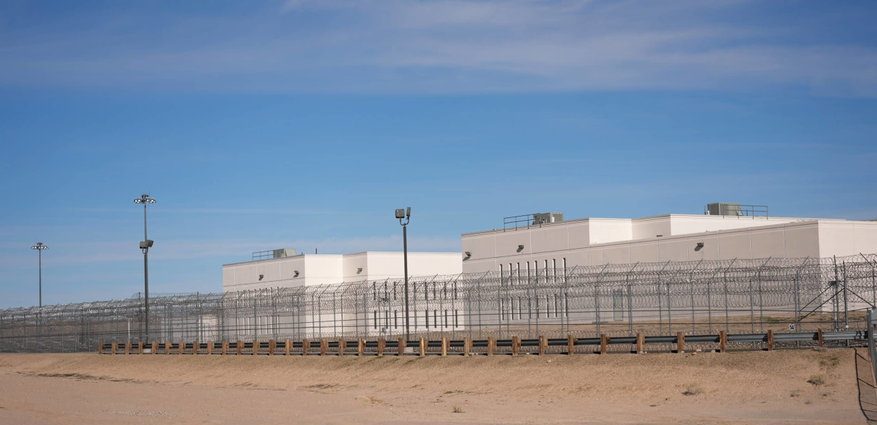 california-lawmakers-target-price-gouging-at-ice-detention-facilities