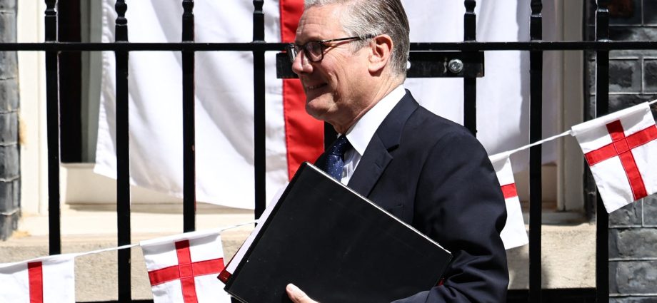 starmer-bids-mps-goodbye-as-british-pm-and-pledges-to-support-his-successor