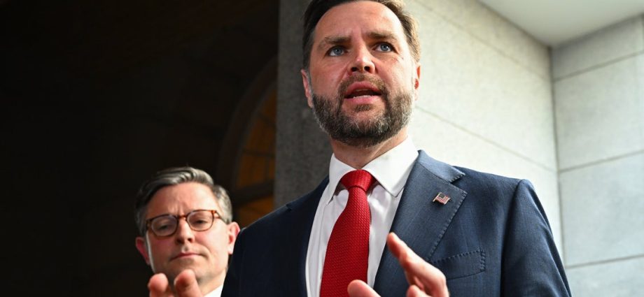 ‘conspiracy-theorist’-jd-vance-tells-joe-rogan-how-the-administration-got-the-epstein-files-wrong